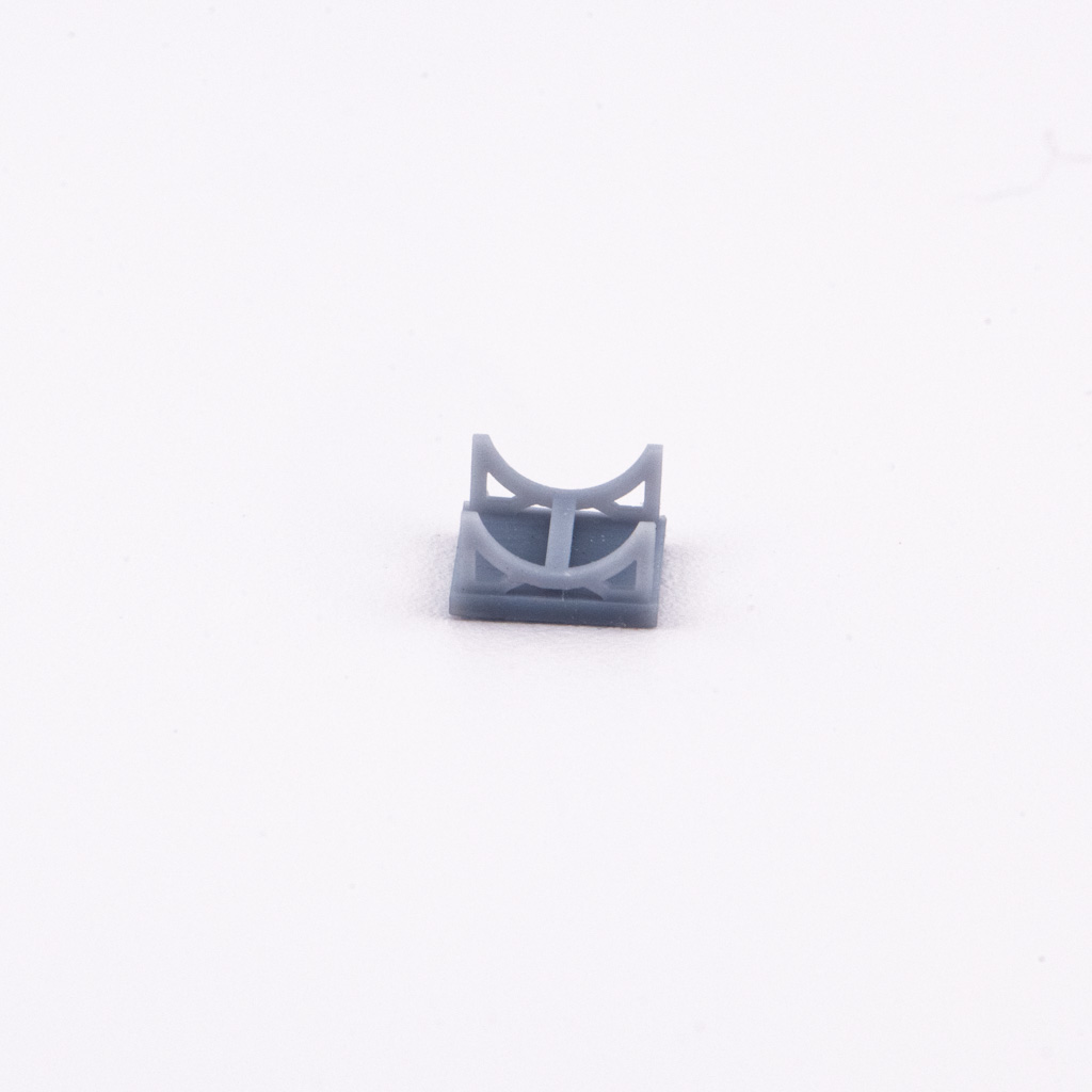 HO Scale Modern Single Drum Rack on Concrete Pad