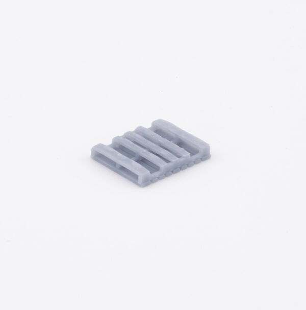 HO Scale Wooden Pallets - Image 2